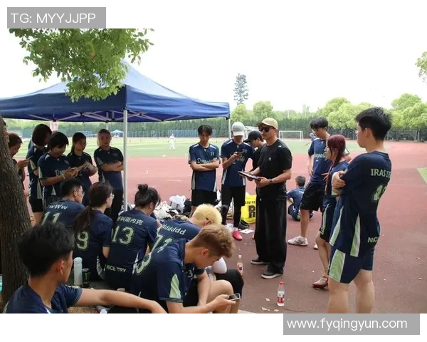 杭州飞盘队在世界攀岩锦标赛中的逆袭之路与精彩瞬间回顾 杭州飞盘队在世界攀岩锦标赛中的逆袭之路与精彩瞬间回顾